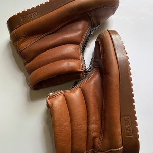 Vintage Bass Sugar Loafer Thick Sole Leather Zip Boot Women’s size 6.5